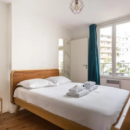 Cmg Hopital Saint-louis/ Moinon Ix * Paris